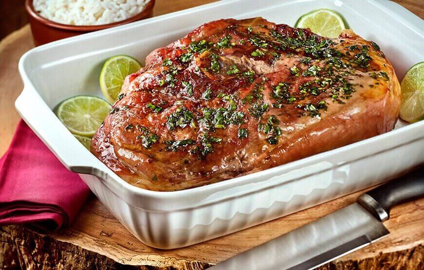 Pernil assado com limão e estragão