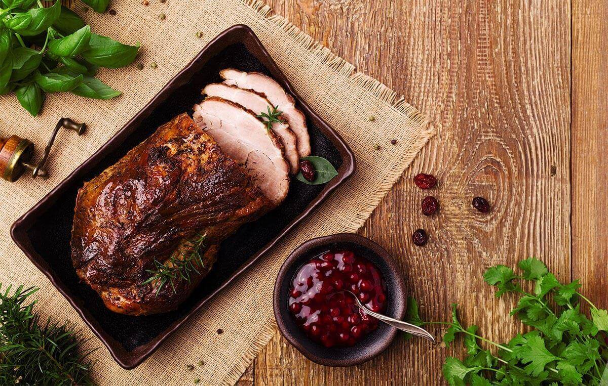 É preciso cozinhar ou consumir a carne suína sempre muito bem passada?