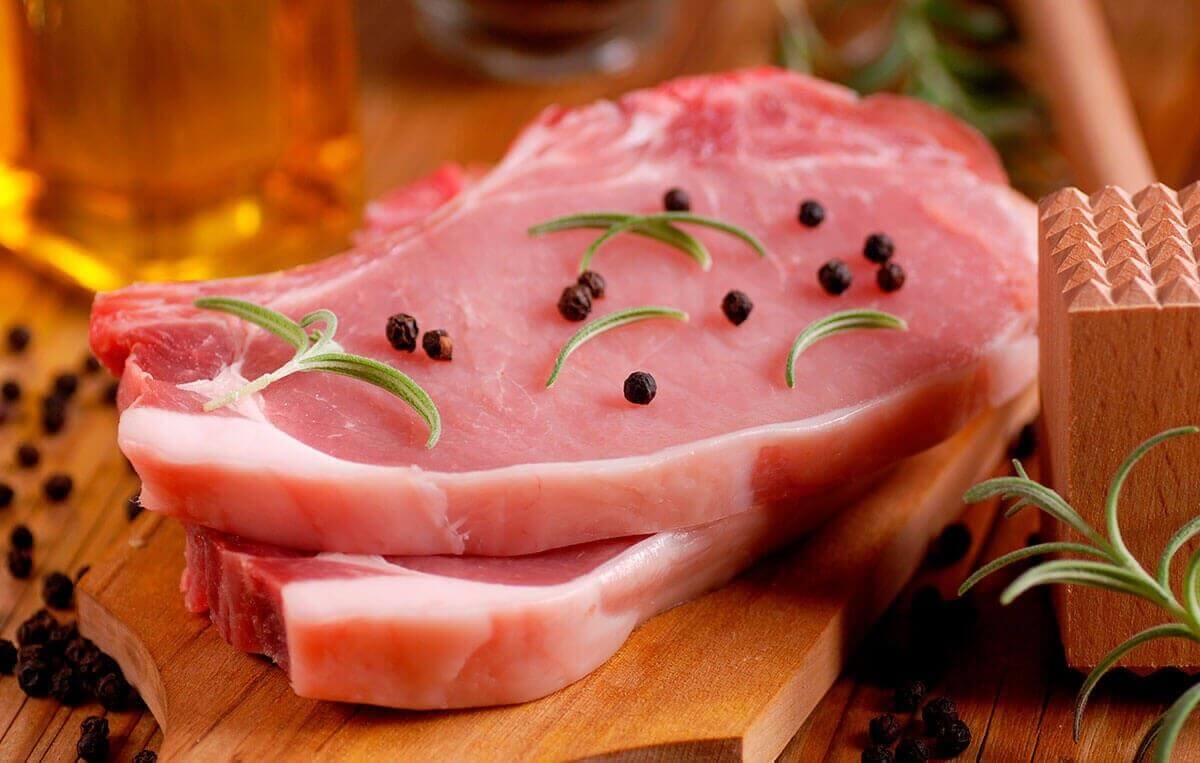 O que você precisa saber na hora de escolher a carne suína