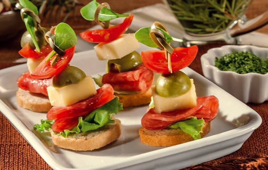Antepasto de salame com Mussarela