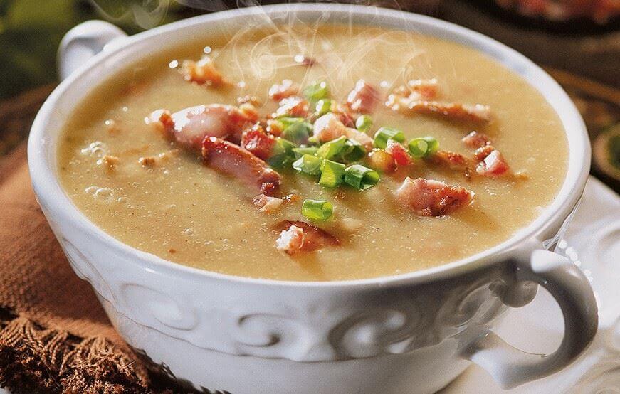 Caldo de aipim com calabresa e bacon
