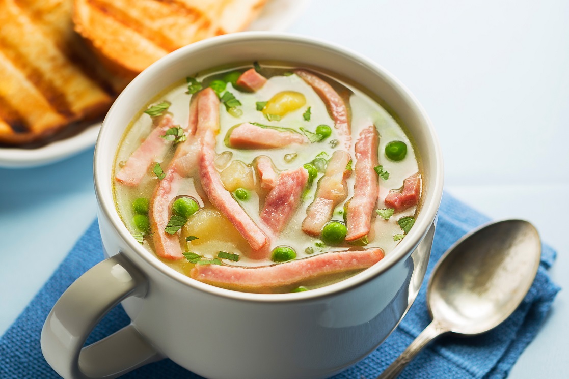 Sopa de presunto, alho-poró e ervilhas