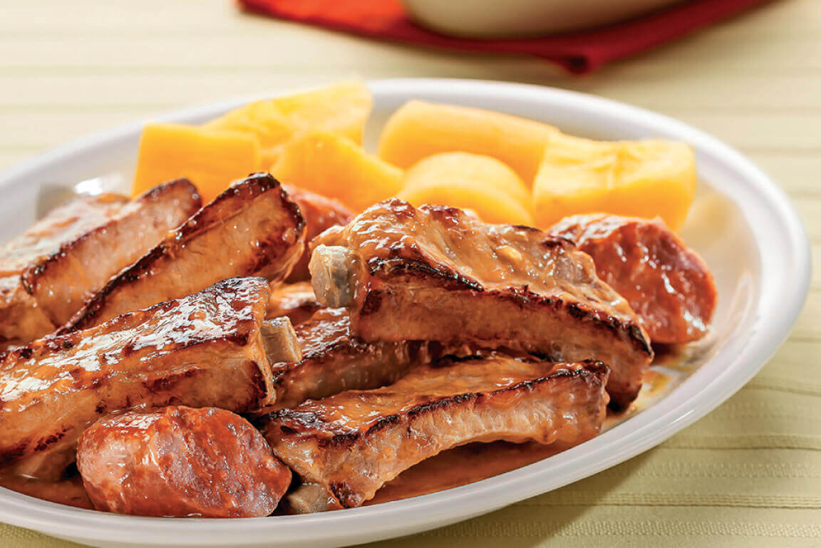Costela Suína com Linguiça de Pernil