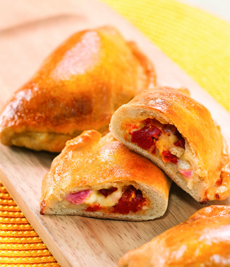 Calzone de Presunto, Queijo e Tomate Seco