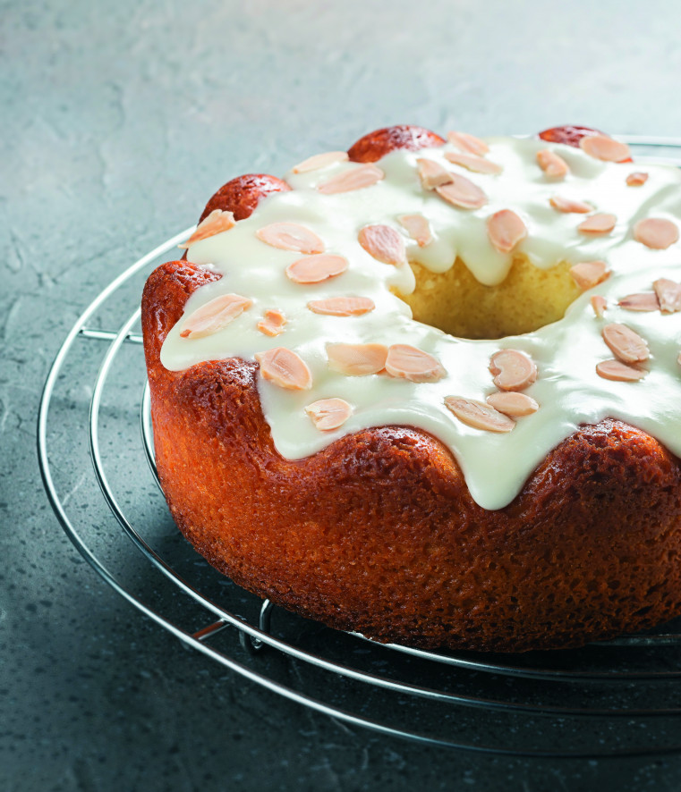 Bolo de Iogurte Natural, Amêndoas e Especiarias