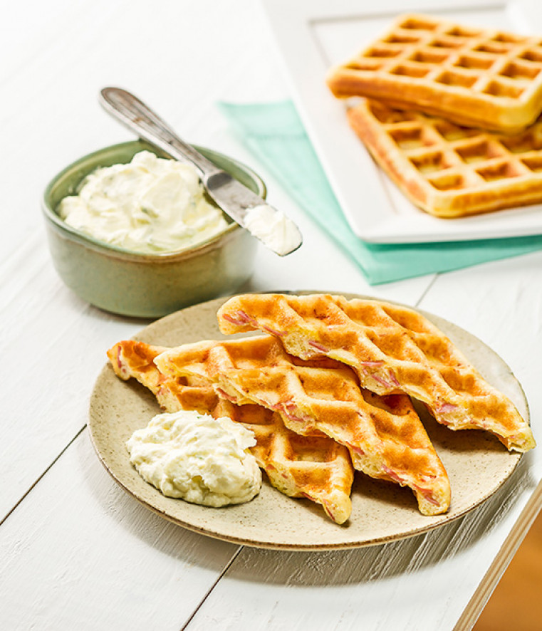 Waffle de presunto com sour cream