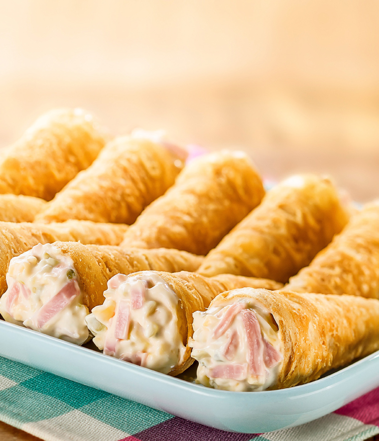 Canudinhos com salpicão de frios