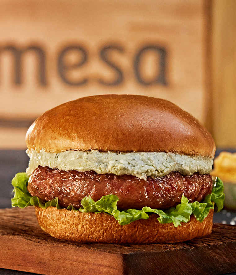 Hambúrguer de Linguiça Toscana e Creme de Queijos