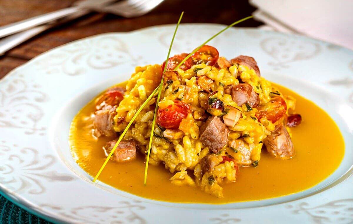 Risoto de Filé Mignon Suíno Frimesa com purê de abóbora cabotiá
