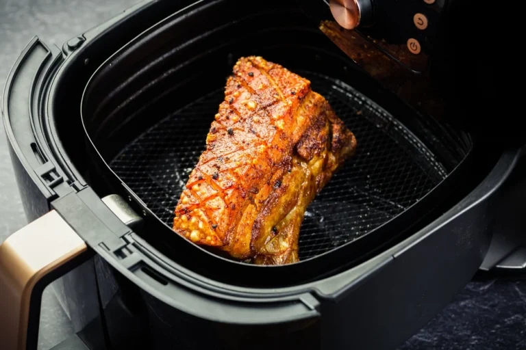 Carne congelada na air fryer: quando dá para pular o descongelamento